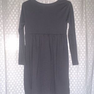 Old Navy Girls’ Shift Dress in Charcoal. Size 5T